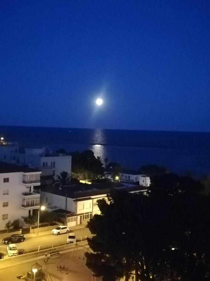 Apartamento Con Vistas, Entre Mar Y Montana ロスピタレート・デ・リンファント エクステリア 写真